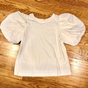Super cute white tshirt with puff sleeves